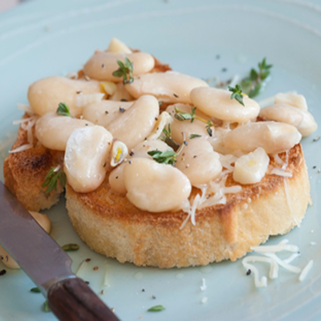 tarbais beans crostini