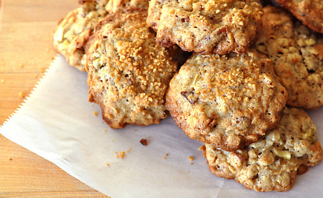 Recipe_Oatmeal_Bacon_Apple_Pecan_Cookies_HomeMedium