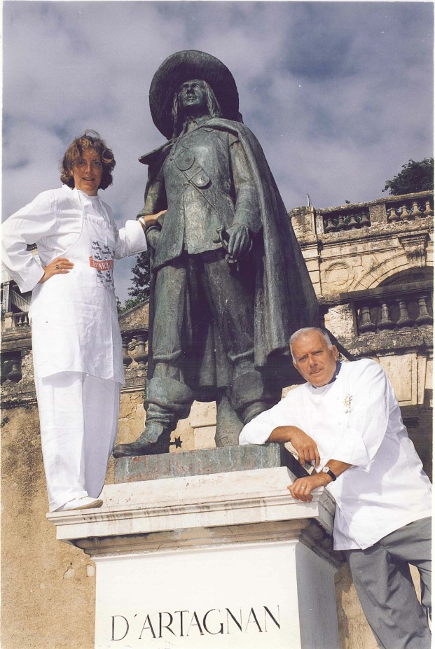Ariane, Father, D'Artagnan Statue