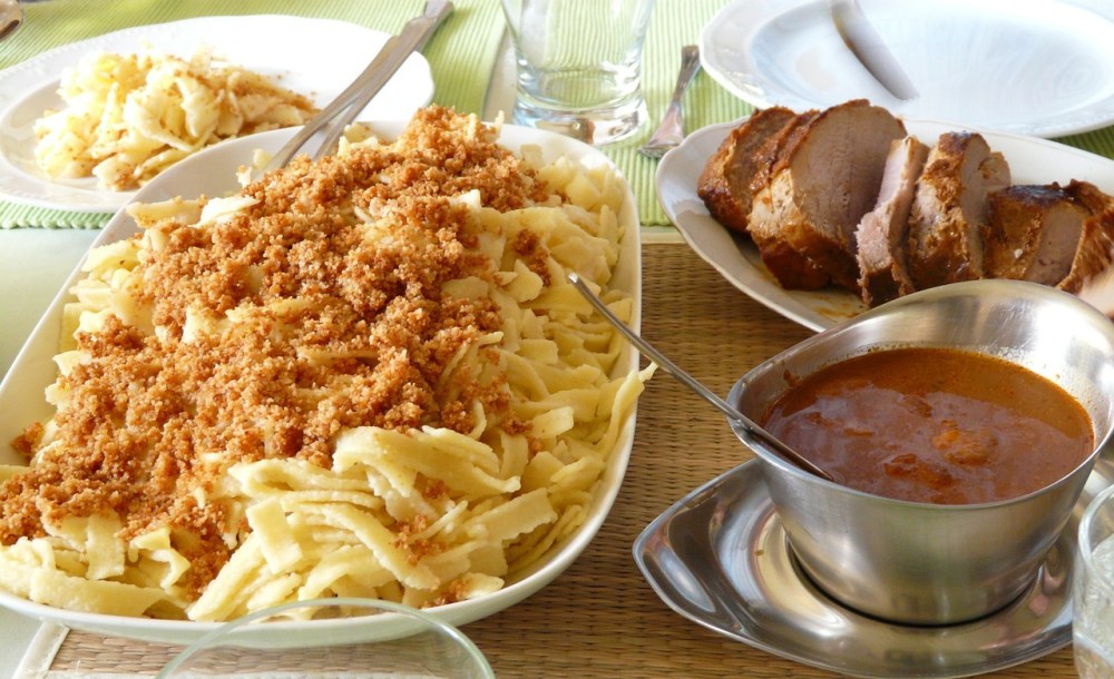 sunday-roast-spaetzle 54324_1280.jpg