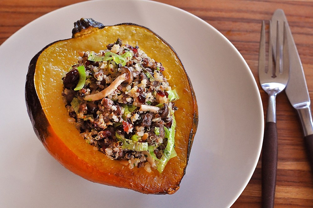 sausage-quinoa-stuffed-acorn-squash-recipe.jpg