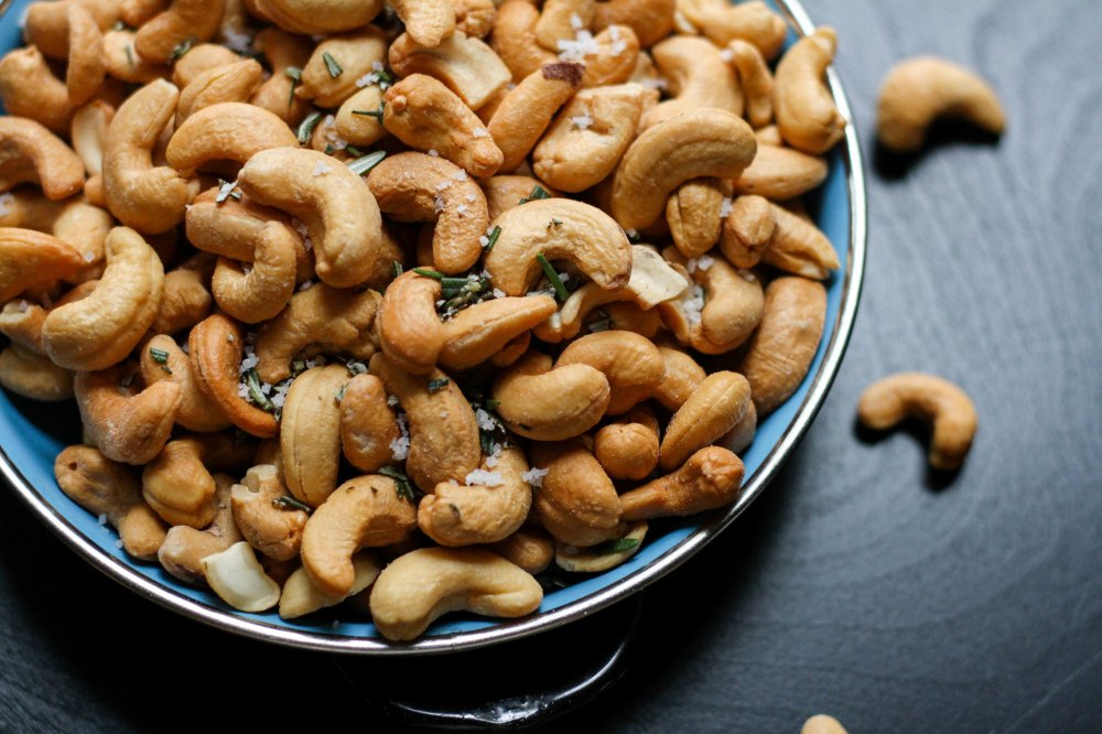 Bowl of Cashews jenn-kosar-437311-unsplash.jpg