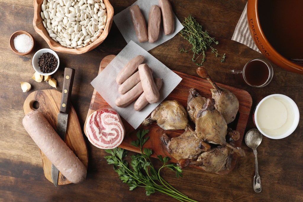 This image has an empty alt attribute; its file name is Cassoulet-Kit-Laid-Out-ACP_3990-1024x683.jpg
