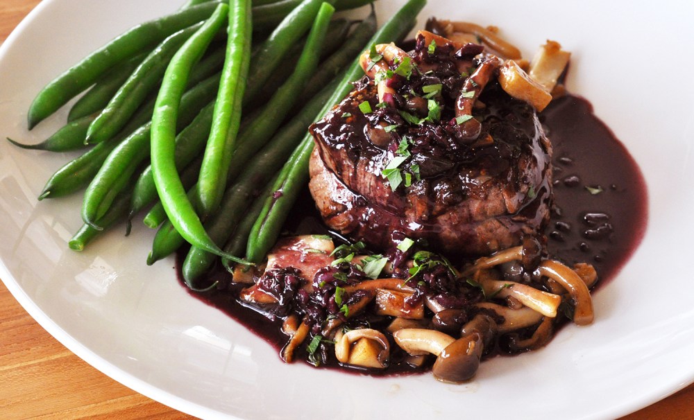 filet-mignon-with-red-wine-sauce-recipe