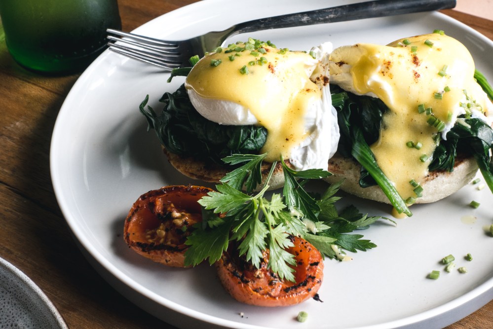 foodiesfeed.com_poached-eggs-with-spinach-on-a-brioché.jpg